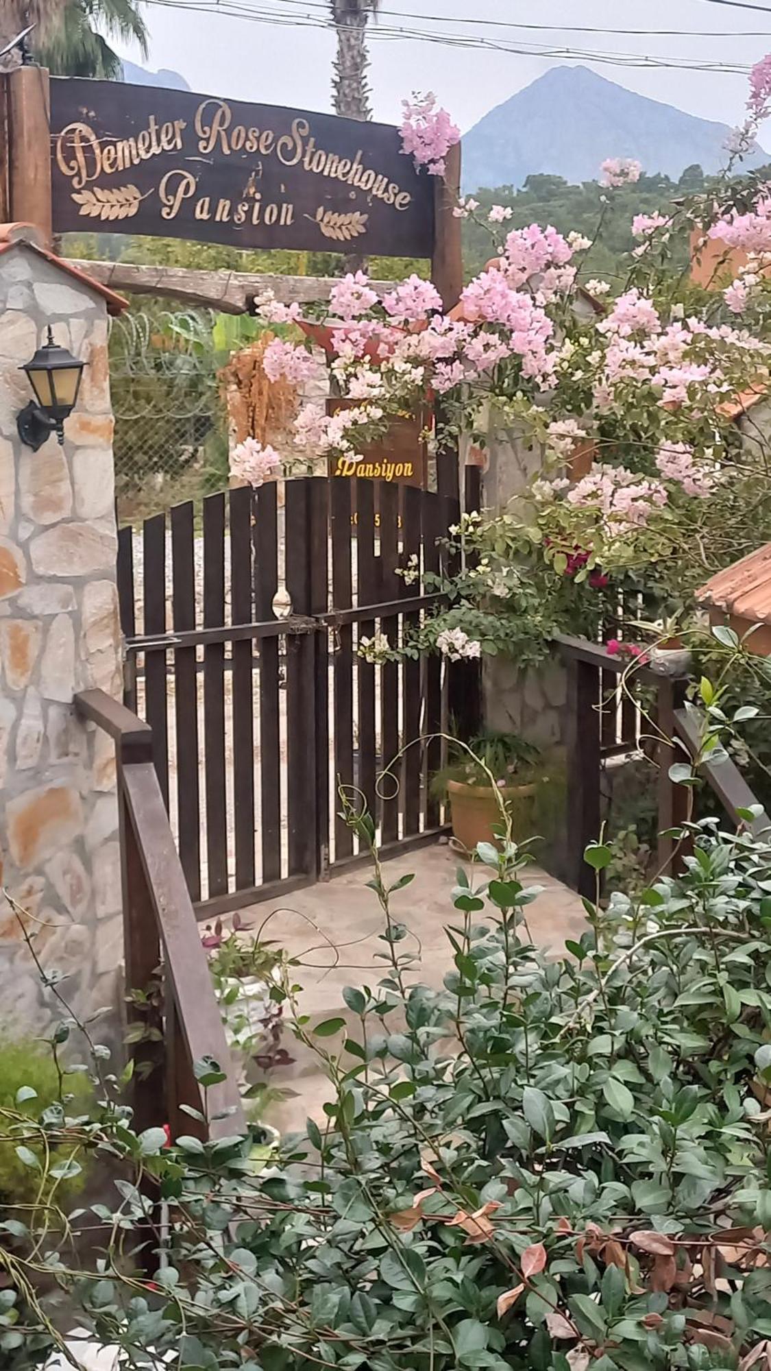 Demeter Rose Stonehouse Pansion Lägenhet Antalya Exteriör bild